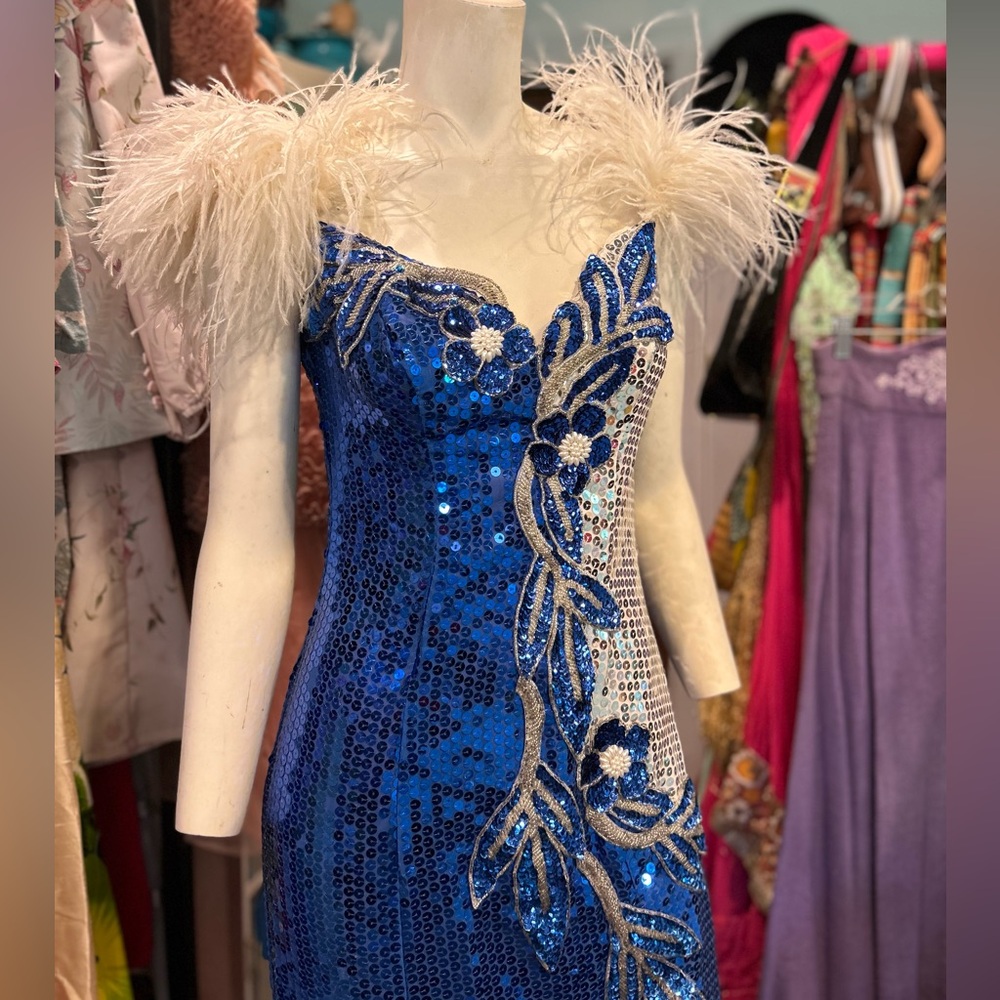 Vintage Blue Feathered Show Stopper